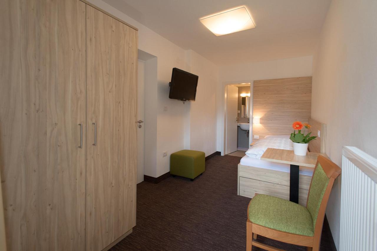 Hotel Stifter Лутаго Екстериор снимка